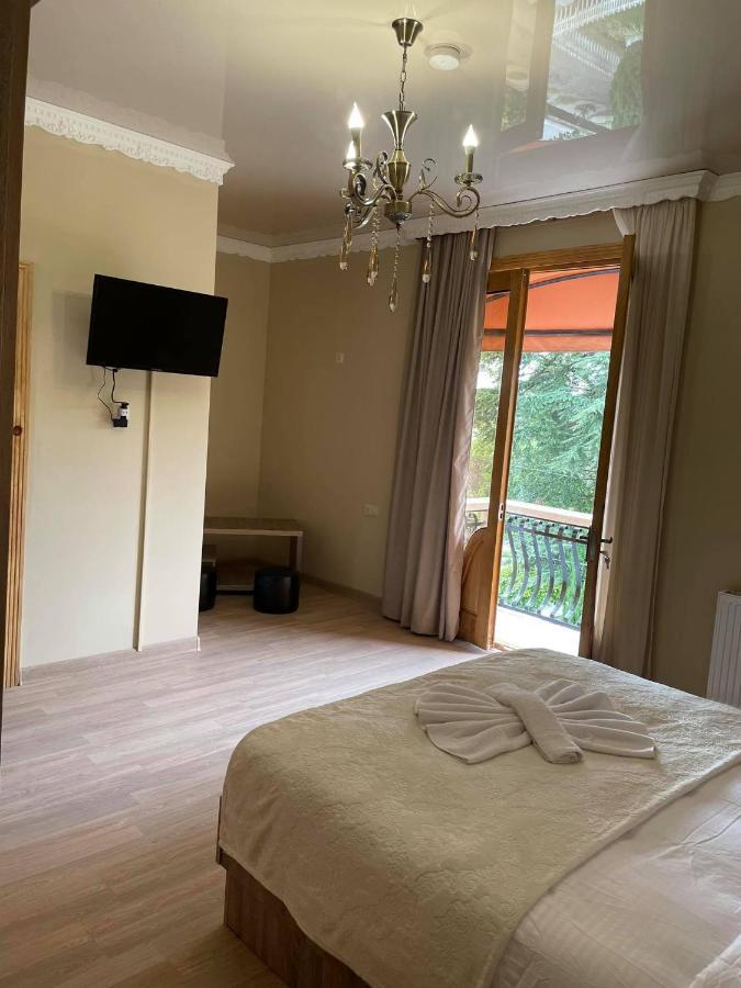 Hotel Shogi Zugdidi ภายนอก รูปภาพ