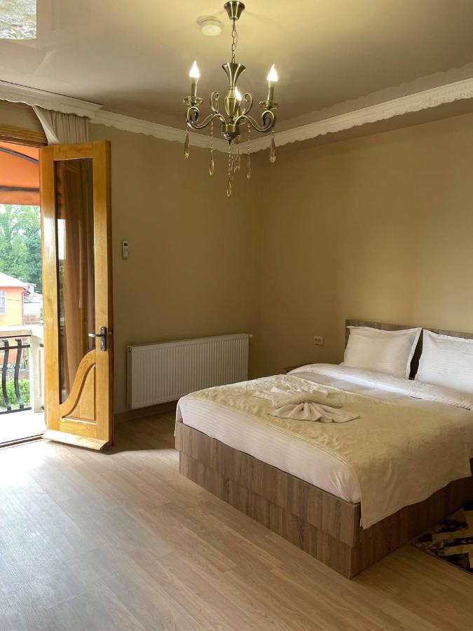 Hotel Shogi Zugdidi ภายนอก รูปภาพ