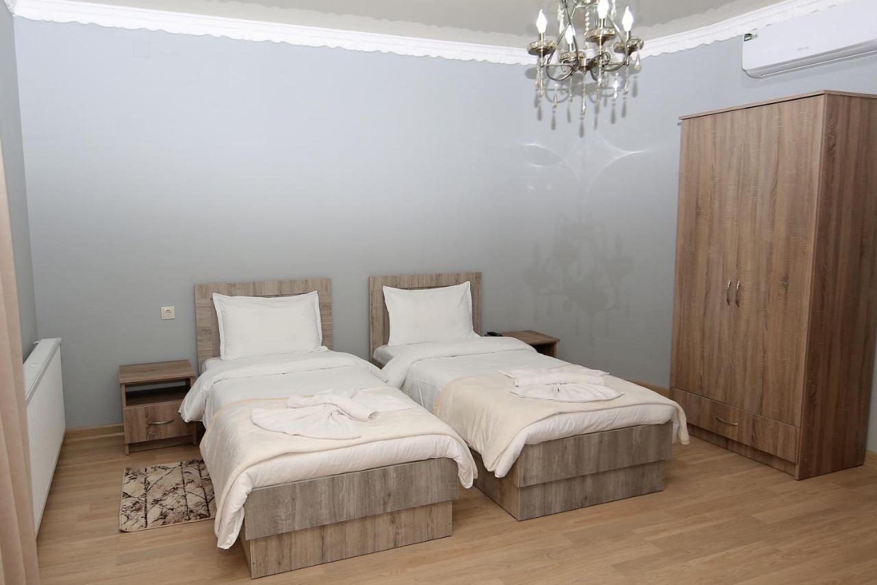 Hotel Shogi Zugdidi ภายนอก รูปภาพ