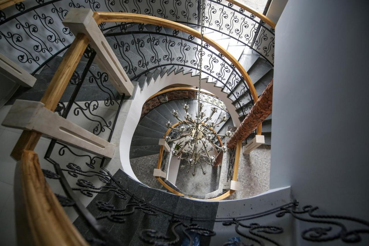 Hotel Shogi Zugdidi ภายนอก รูปภาพ
