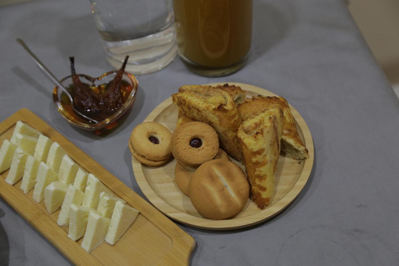 Hotel Shogi Zugdidi ภายนอก รูปภาพ